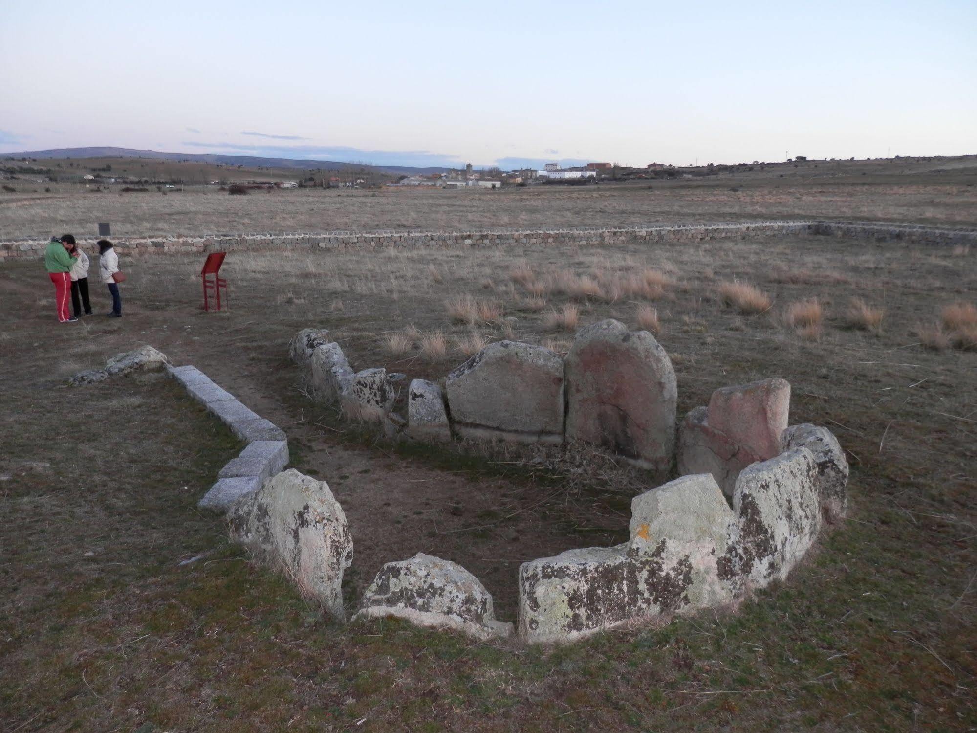 Bernuy-Salinero Casa Rural El Dolmen المظهر الخارجي الصورة